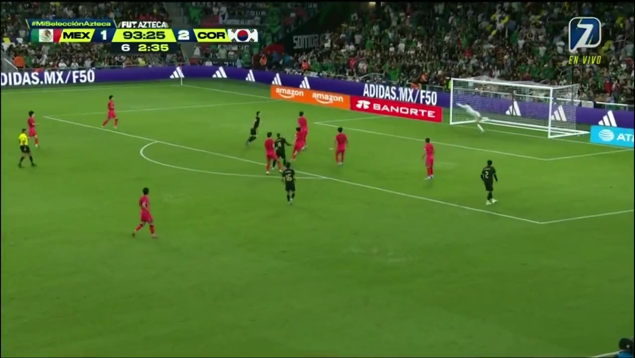 b体育官网-美妙弧线！米兰前锋希门尼斯弧顶转身兜射破门，94分钟绝平韩国！