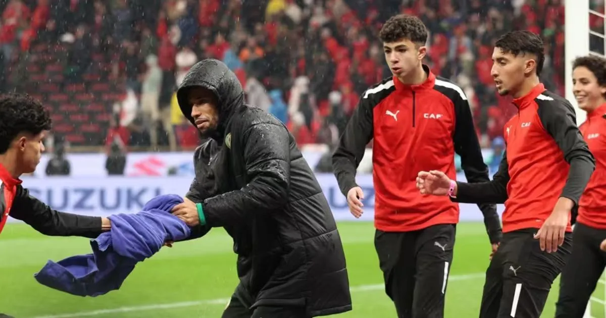 b体育官网-塞内加尔二门迪乌夫受总理接见后被内涵:你的毛巾呢?